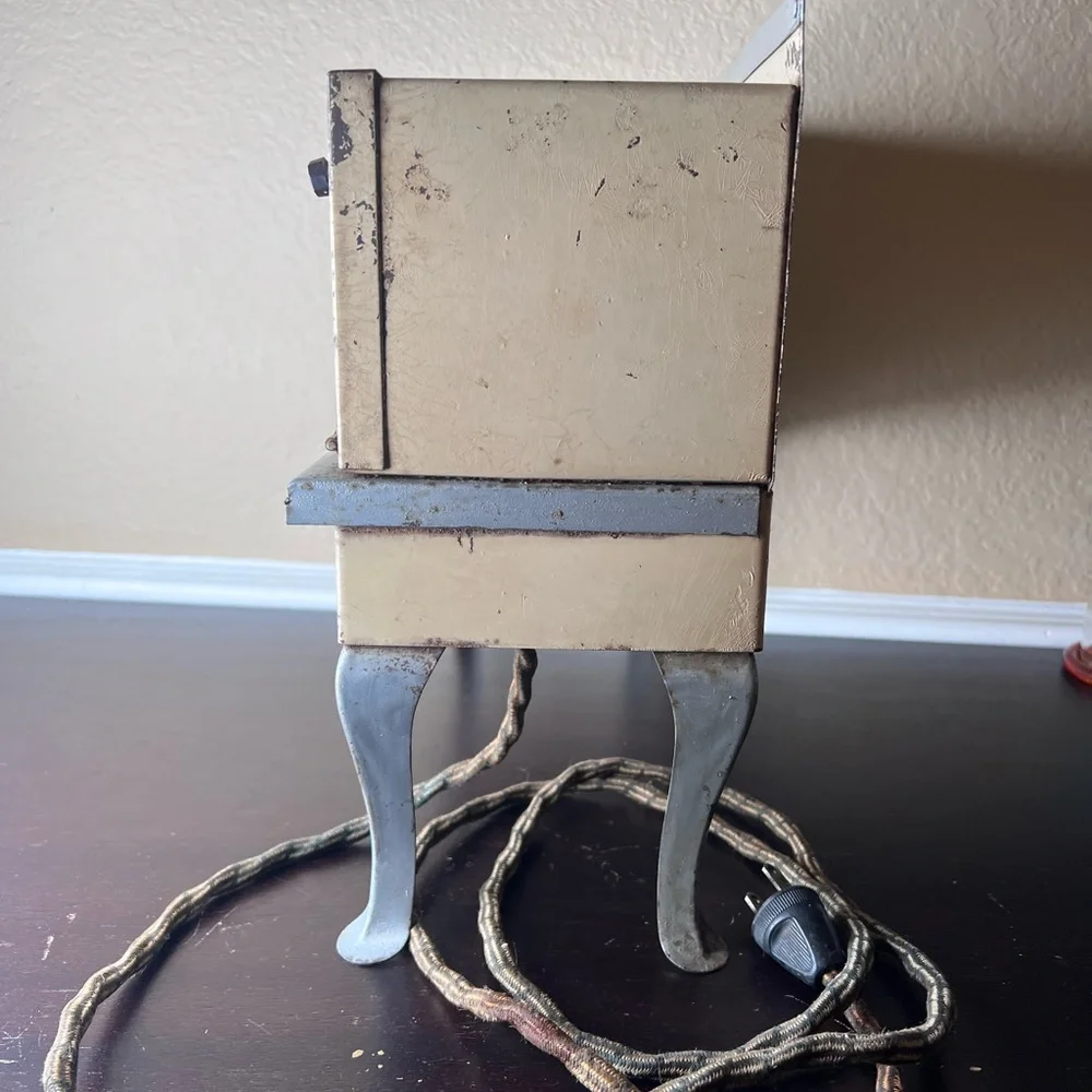 Vintage 1930's Empire B-24 Toy Oven, Metal Ware Corp., Easy Bake Stove, Collecti